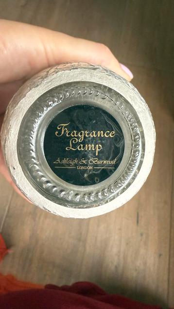 Fragrance Lamp Ashleigh & Burwood beschikbaar voor biedingen