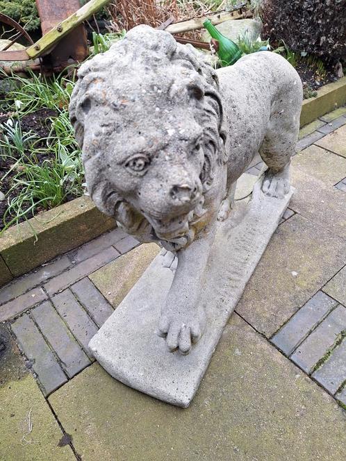 Prachtig leeuwen beeld, Tuin en Terras, Tuinbeelden, Zo goed als nieuw, Ophalen