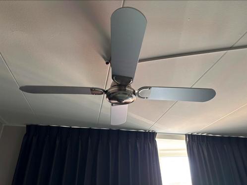 Plafond ventilator, Witgoed en Apparatuur, Ventilatoren, Zo goed als nieuw, Plafondventilator, Ventilator met afstandsbediening