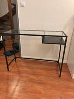 IKEA VITTSJÖ Laptoptafel - Zwartbruin/Glas, Ophalen, 100 tot 150 cm, Glas, Zo goed als nieuw
