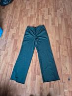 WE. Mosgroene broek, maat 36 (valt ruim), Kleding | Dames, Broeken en Pantalons, Ophalen of Verzenden, Zo goed als nieuw, WE.