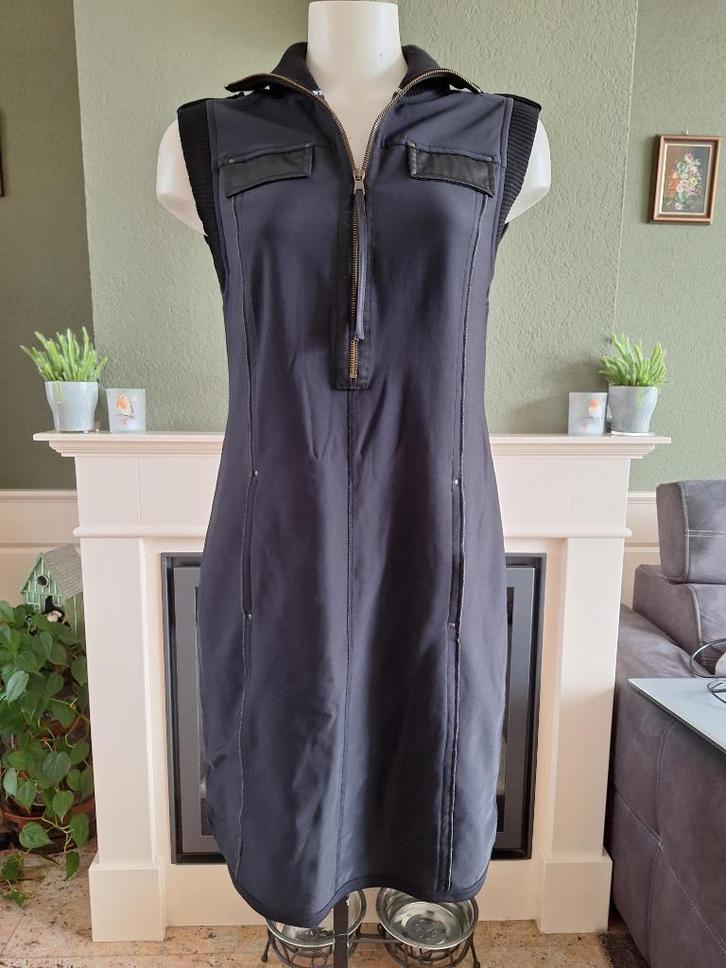 Marc Cain Marccain Sports zwart jurk N3 40 Gratis Verzenden, Kleding | Dames, Jurken, Zo goed als nieuw, Maat 38/40 (M), Zwart