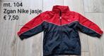 104 Zgan zwart/rood Nike jasje, Kinderen en Baby's, Kinderkleding | Maat 104, Jongen of Meisje, Ophalen of Verzenden, Zo goed als nieuw