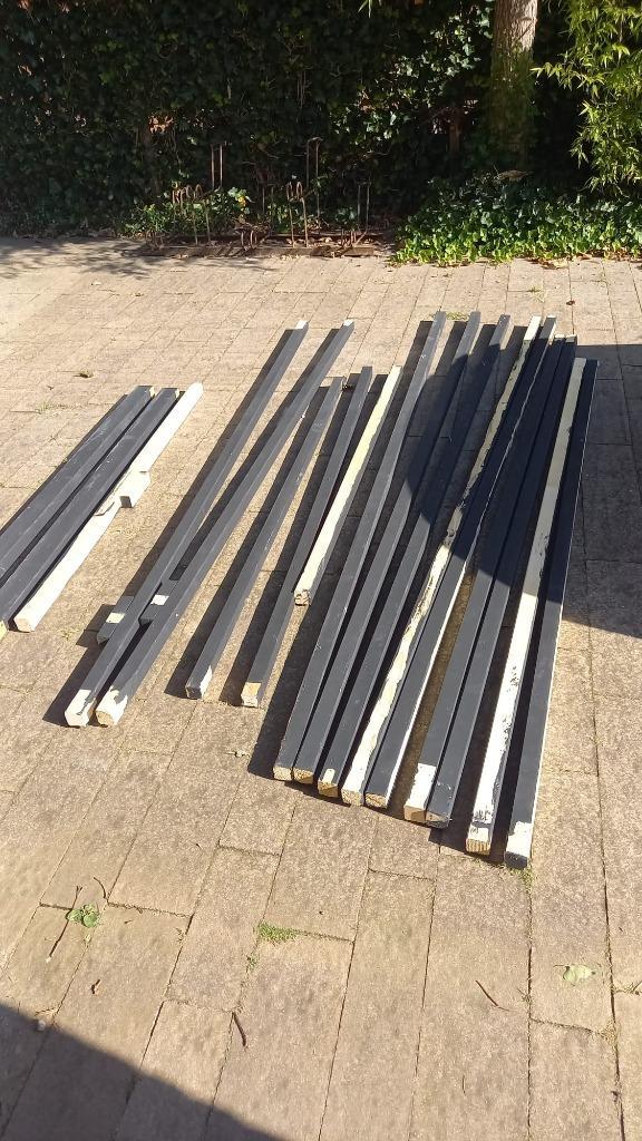 Hout wat over is van een kunstproject; div maten en lengtes, Doe-het-zelf en Verbouw, Hout en Planken, Gebruikt, Balk, Vuren, 200 tot 250 cm