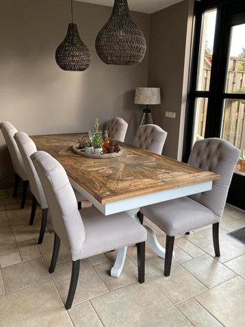 Eettafel landelijk beschikbaar voor biedingen