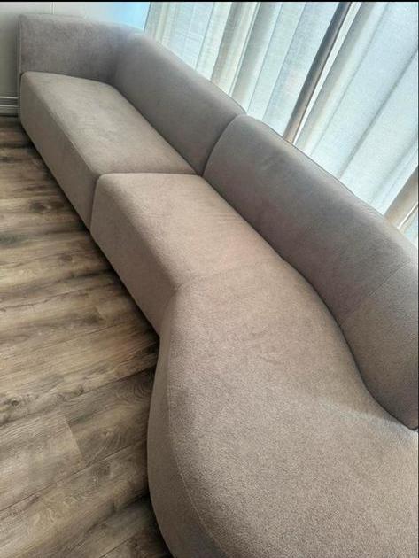 3+Longchair rond Boucle Greige bankstel, Huis en Inrichting, Banken | Bankstellen, Zo goed als nieuw, Hoekbank, Vierpersoons of meer