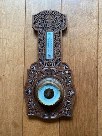 Vintage Barometer met Thermometer houtsnijwerk beschikbaar voor biedingen