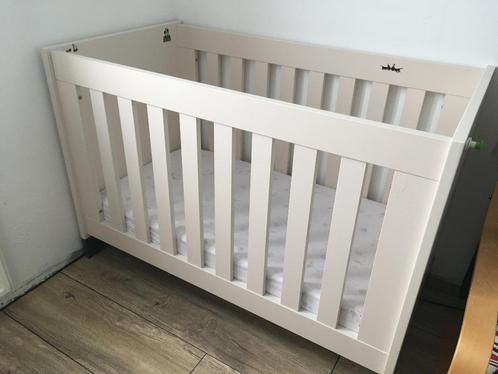 complete babykamer (ledikant, ladekast en kledingkast), Kinderen en Baby's, Babywiegjes en Ledikanten, Gebruikt, Ledikant, Ophalen