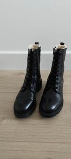 Veterlaarsjes maat 36, Ophalen of Verzenden, Zo goed als nieuw, Zwart, Sneakers of Gympen