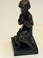 Antique French Bronze Cherub Praying Child. Signed, Ophalen of Verzenden