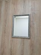 Spiegel met zilverkleurige brocante lijst 47x37, Huis en Inrichting, Minder dan 50 cm, Ophalen of Verzenden, Zo goed als nieuw