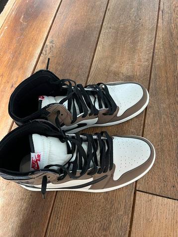 Jordan 1 Retro High OG SP Travis Scott Mocha beschikbaar voor biedingen