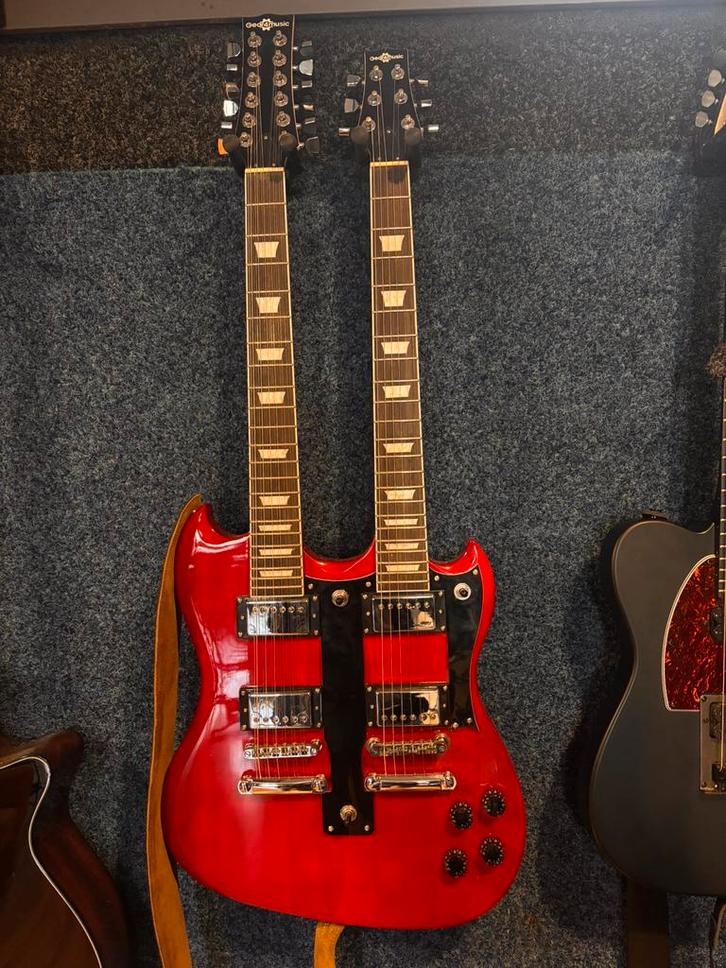 Double neck gitaar net imitatie Humbuckers elementen, Muziek en Instrumenten, Snaarinstrumenten | Gitaren | Elektrisch, Zo goed als nieuw