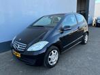 Mercedes-Benz A-klasse 160 BlueEFFICIENCY Business Class, Auto's, Mercedes-Benz, Voorwielaandrijving, Euro 5, Zwart, Origineel Nederlands