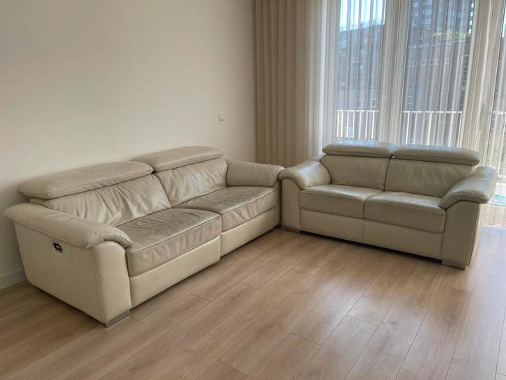 Gratis af te halen Leren bankstel 3 + 2 zits - Domicil Ecru, Huis en Inrichting, Banken | Complete zithoeken, Gebruikt, Leer, Ophalen
