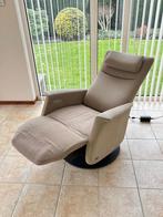 Elektrische relaxstoel (sta-op) van het merk Prominent, Huis en Inrichting, Fauteuils, Ophalen, Minder dan 75 cm, Zo goed als nieuw
