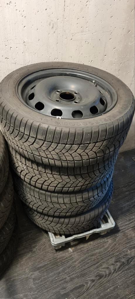 Firestone Winterhawk 15 inch winterbanden set met sensoren, Auto-onderdelen, Banden en Velgen, Banden en Velgen, Winterbanden