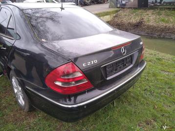 Mercedes w211 270 cdi in onderdelen  beschikbaar voor biedingen