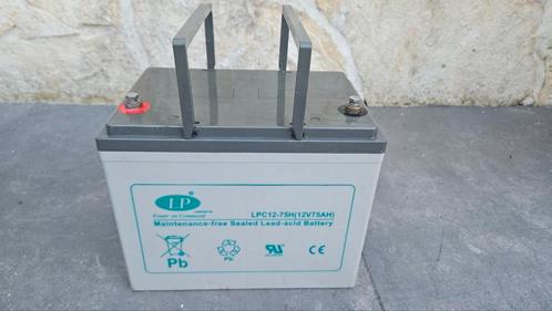 12-V Accu 75A + Acculader voor 75a accu, Auto-onderdelen, Accu's en Toebehoren, Gebruikt, Ophalen