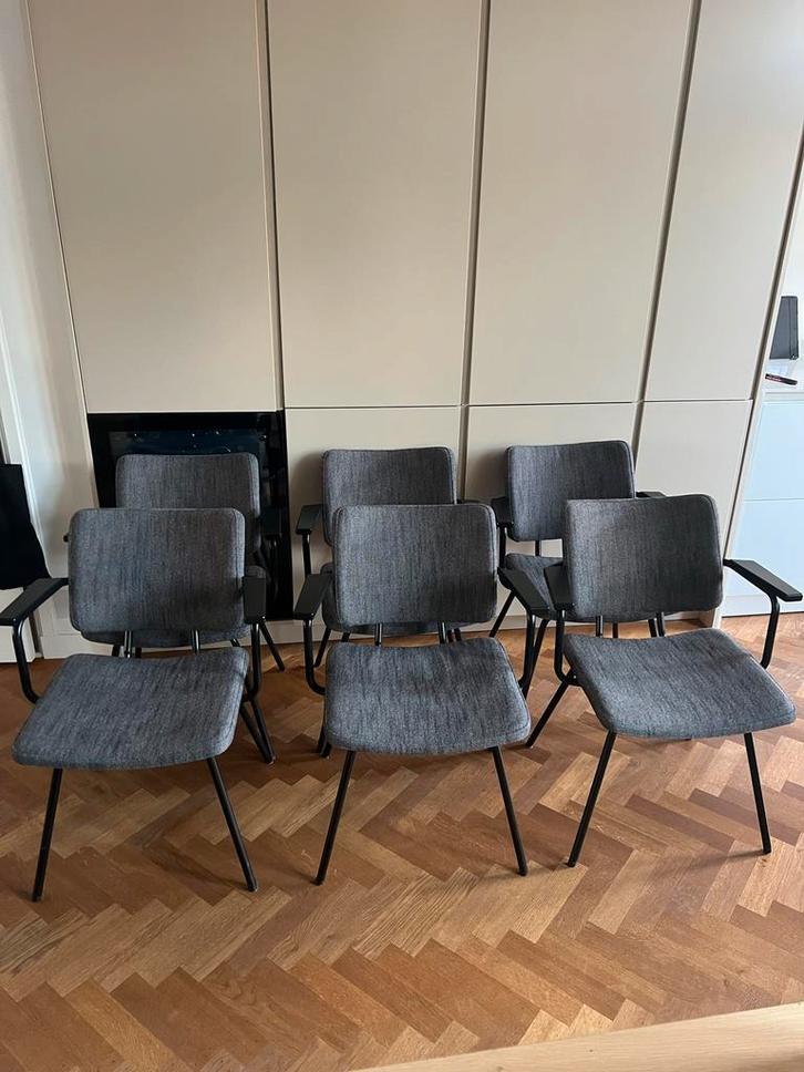 6x eettafel stoel Patch van bodilson, Huis en Inrichting, Stoelen, Zo goed als nieuw, Vijf, Zes of meer stoelen, Stof, Grijs, Ophalen