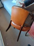 Antieke fauteuil met unieke bekleding, Ophalen
