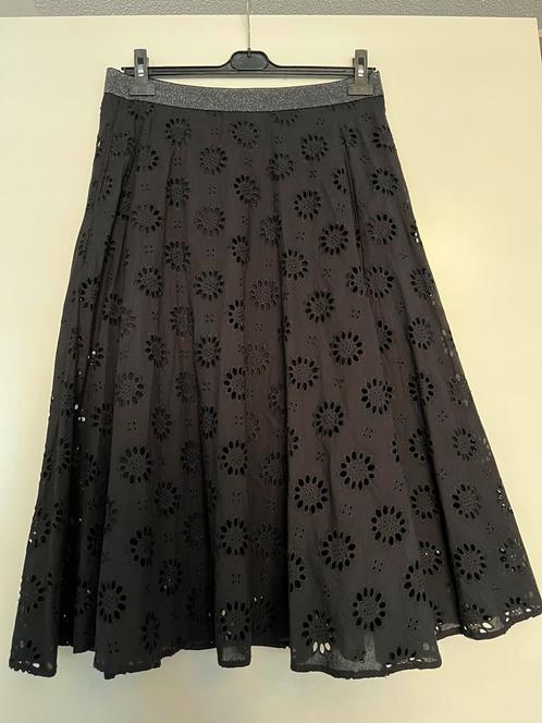 ZGAN! Mooie broderie anglaise midi rok van Steps maat 42!, Kleding | Dames, Rokken, Zo goed als nieuw, Maat 42/44 (L), Zwart, Onder de knie