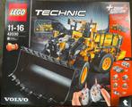 Lego Technic 42030 Volvo Loader/ shovel Compleet, Ophalen of Verzenden, Zo goed als nieuw, Complete set, Lego