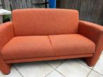 Montel 2-zits bank (136x76x80cm), terracotta stof bekleed, Gebruikt, Minder dan 75 cm, Tweepersoons, Ophalen of Verzenden