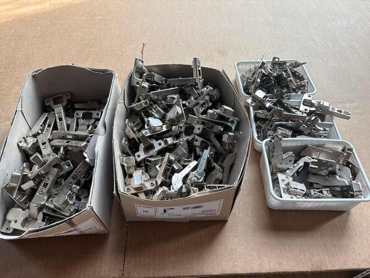 Blum Scharnieren - Nieuw & Gebruikt, Doe-het-zelf en Verbouw, IJzerwaren en Bevestigingsmiddelen, Nieuw, Ophalen of Verzenden