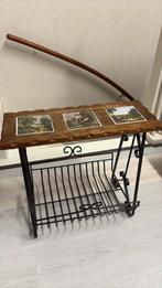 Krantenbak vintage met tegel meubel kranten planten tafel, Ophalen of Verzenden, Zo goed als nieuw