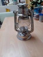 stormlamp voor noodpakket, Ophalen