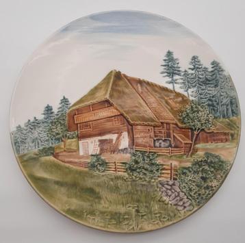 Groot keramische Duits Wandbord landschap met Boerderij beschikbaar voor biedingen