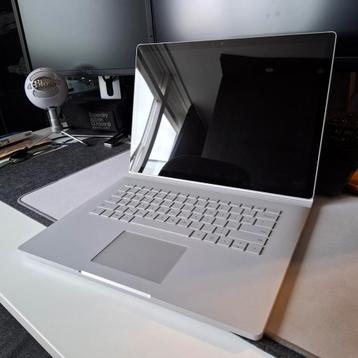 Surface Book 2 (15 inch) - GTX 1060 - i7 beschikbaar voor biedingen