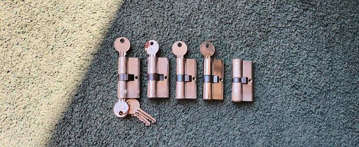 5 stuks lipssloten, Doe-het-zelf en Verbouw, Overige Doe-het-zelf en Verbouw, Ophalen
