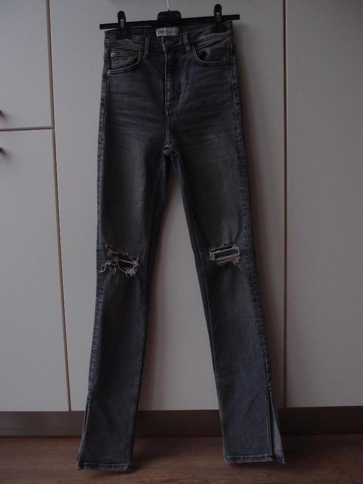 Erg mooie Zara dames meisjes straight high waist jeans 32 XS, Kleding | Dames, Spijkerbroeken en Jeans, Zo goed als nieuw, W27 (confectie 34) of kleiner