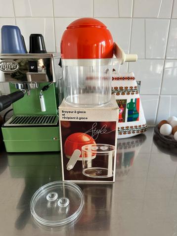 IJskraker ijsemmer Vintage Italiaans Style Vintage beschikbaar voor biedingen