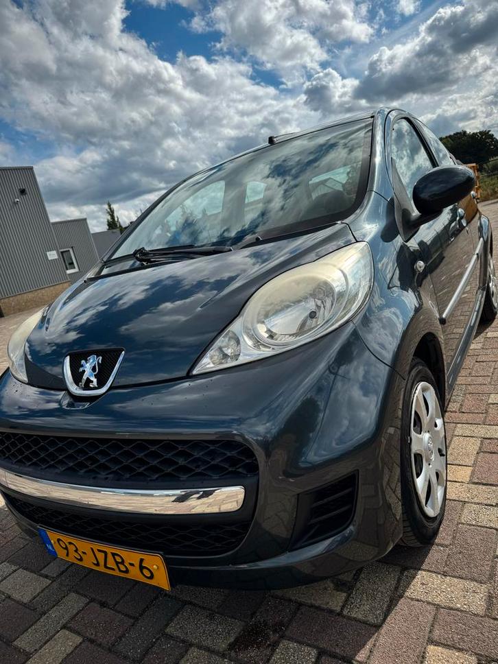 Peugeot 107 1.0 12V 5DR 2009 Grijs 166xxx, Auto's, Peugeot, Benzine, A, Hatchback, Handgeschakeld, Origineel Nederlands, Zilver of Grijs