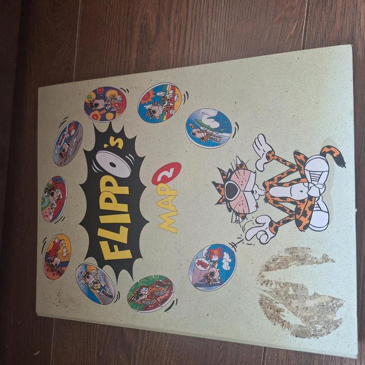 Map Flippo,s deel 2, Verzamelen, Flippo's, Map, Album of Poster, Cheetos 24 Game, Guinness Record, Strip, Met verzamelmap(pen)