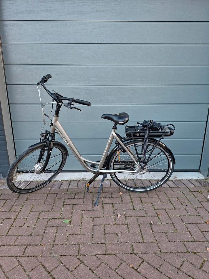 Stella livorno e-bike, Fietsen en Brommers, Elektrische fietsen, Gebruikt, Overige merken, 55 tot 59 cm, 30 tot 50 km per accu