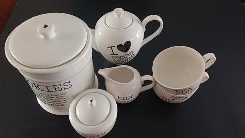 Riverdale servies set, Huis en Inrichting, Keuken | Servies, Nieuw, Overige typen, Overige stijlen, Porselein, Ophalen