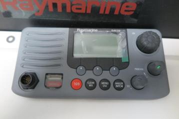 Raymarine nieuw frontje Ray218. Nieuw ongebruikt beschikbaar voor biedingen