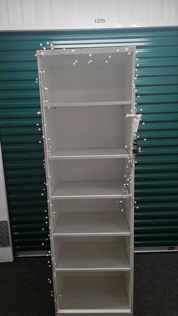 Ikea BESTA kast met kerstverlichting beschikbaar voor biedingen