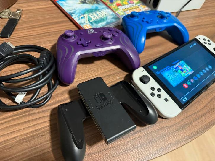 Nintendo Switch OLED - Zo goed als nieuw!, Spelcomputers en Games, Games | Nintendo Switch, Zo goed als nieuw, Avontuur en Actie