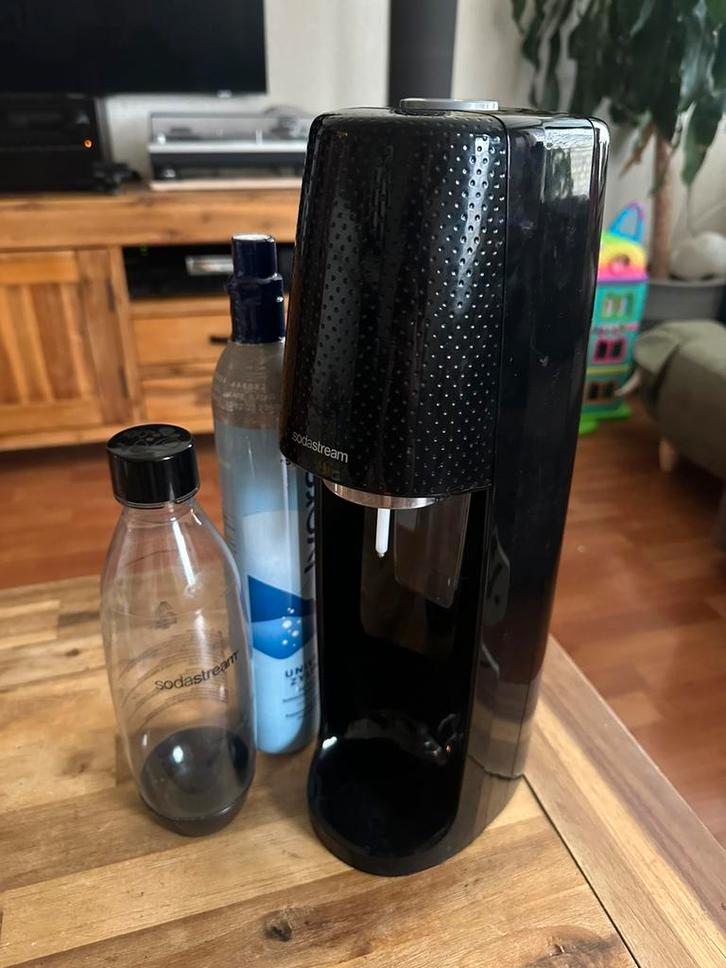 Sodastream met nieuwe capsule en fles, Witgoed en Apparatuur, Bruiswatermachines, Zo goed als nieuw, Ophalen of Verzenden