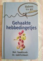 Gehaakte hebbedingetjes diertjes haakboek, Hobby en Vrije tijd, Ophalen of Verzenden, Zo goed als nieuw, Haken, Patroon of Boek