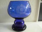 kobalt blauw vaasje, geëtst kristal, Boheems, Antiek en Kunst, Antiek | Glas en Kristal, Ophalen