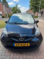Toyota Aygo 1.0 12V Vvt-i 5DRS 2010 Zwart, Voorwielaandrijving, Stof, Zwart, 4 stoelen