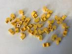 Lego steen aangepast 1x2x1 1/3 gebogen bovenkant geel, Ophalen of Verzenden, Gebruikt, Losse stenen, Lego