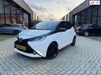 Toyota Aygo 1.0 VVT-i x-play Automaat Airco Bi Color Camera, Gebruikt, Euro 6, Elektrische ramen, 4 stoelen