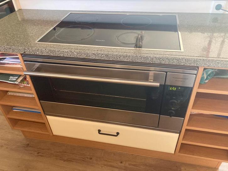 Grote keuken met kookeiland, Huis en Inrichting, Keuken | Complete keukens, Gebruikt, Hoekkeuken, Crème, Graniet of Steen, Met kookeiland